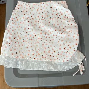 Floral print adjustable skirt